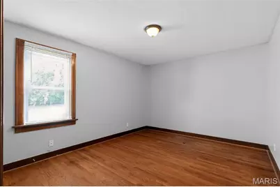 240 S Barat Avenue, Saint Louis, MO 63135 - Photo 7