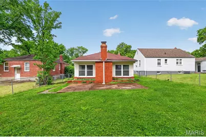 240 S Barat Avenue, Saint Louis, MO 63135 - Photo 27