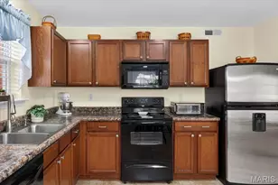 1711 Piedmont Cir, Saint Charles, MO 63304 - Photo 7