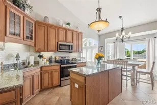 301 Red Wing Ct, Troy, MO 63379 - Photo 5