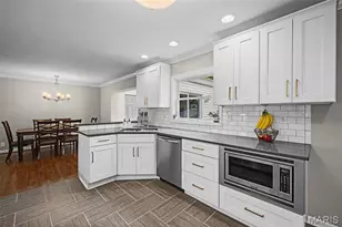 870 Victoria Pl, Saint Louis, MO 63122 - Photo 13