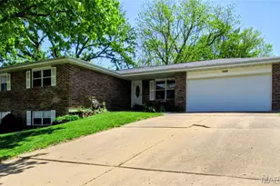 1604 Tamarack Dr, Saint Charles, MO 63301 - Photo 5
