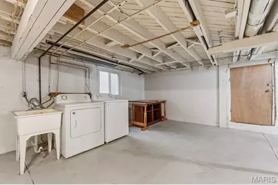 2413 Leslie Avenue, Overland, MO 63114 - Photo 27