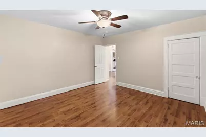 2413 Leslie Avenue, Overland, MO 63114 - Photo 13