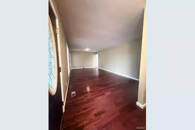 5891 Sir Edward Lane, Florissant, MO 63033 - Photo 3