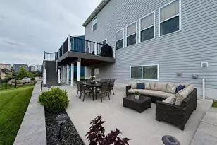 318 Regents Park Ave, Wentzville, MO 63385 - Photo 33