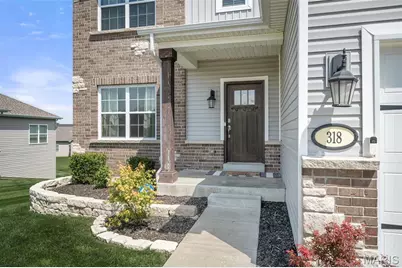 318 Regents Park Avenue, Wentzville, MO 63385 - Photo 3