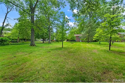 429 Geyer Forest Drive, Kirkwood, MO 63122 - Photo 45