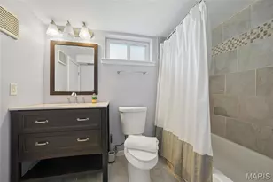 7827 Clymer Dr, Saint Louis, MO 63123 - Photo 17