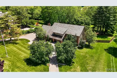 11 Denny Lane, Huntleigh, MO 63131 - Photo 5