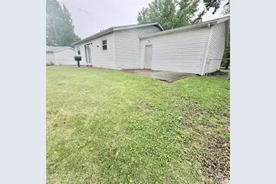 10619 Foxlair Drive, Saint Louis, MO 63137 - Photo 13