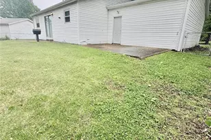 10619 Foxlair Dr, Saint Louis, MO 63137 - Photo 13