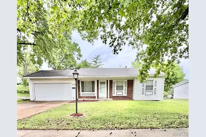 10619 Foxlair Drive, Saint Louis, MO 63137 - Photo 1