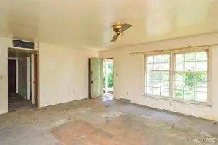 122 Coburg Dr, Saint Louis, MO 63137 - Photo 9