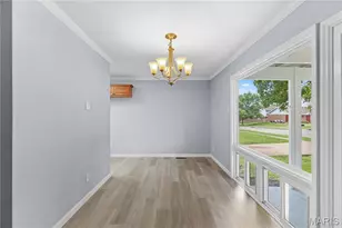 1468 Elmridge Pl, Saint Louis, MO 63132 - Photo 7