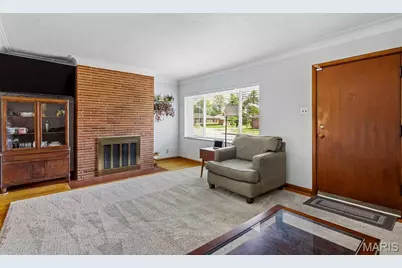 5939 Hilgard Place, Saint Louis, MO 63109 - Photo 7