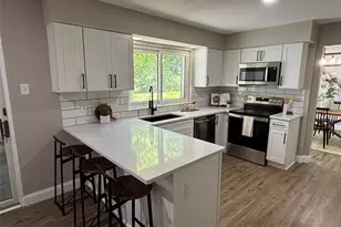 3938 Hirondelle Ln, Florissant, MO 63034 - Photo 3