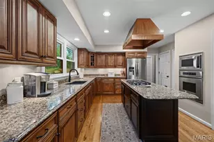 10 Chaminade Dr, Saint Louis, MO 63141 - Photo 11