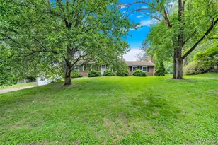 425 Bush Dr, Ballwin, MO 63021 - Photo 1