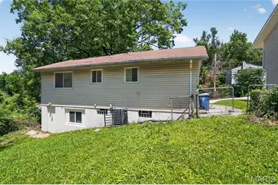 262 Coburg Drive, Saint Louis, MO 63137 - Photo 5