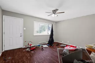 262 Coburg Dr, Saint Louis, MO 63137 - Photo 5