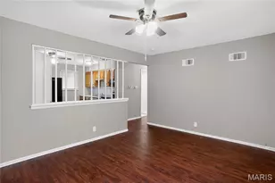262 Coburg Dr, Saint Louis, MO 63137 - Photo 7