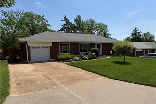 10100 Jeffleigh Ln, Saint Louis, MO 63123 - Photo 3