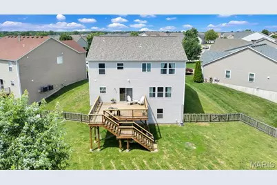 2023 Preston Woods Parkway, Lake Saint Louis, MO 63367 - Photo 5