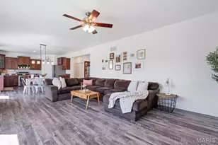 2023 Preston Woods Pkwy, Lake Saint Louis, MO 63367 - Photo 23