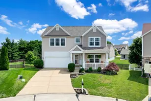 2023 Preston Woods Pkwy, Lake Saint Louis, MO 63367 - Photo 3