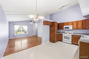 1035 Providence Pointe Dr, Wentzville, MO 63385 - Photo 13