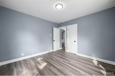 2129 Wolter Avenue, Saint Louis, MO 63114 - Photo 17
