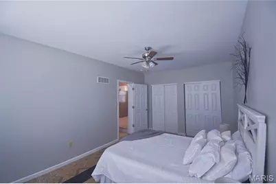7740 General Sherman Lane, Saint Louis, MO 63123 - Photo 25