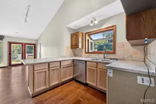 12226 Autumn Dale Ct, Maryland Heights, MO 63043 - Photo 11