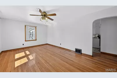 3909 Shackelford Road, Florissant, MO 63034 - Photo 9