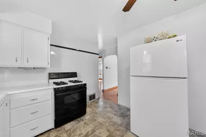 3909 Shackelford Road, Florissant, MO 63034 - Photo 15
