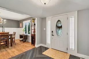 806 Hollyridge Dr, Ballwin, MO 63011 - Photo 5