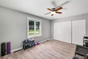 806 Hollyridge Dr, Ballwin, MO 63011 - Photo 29