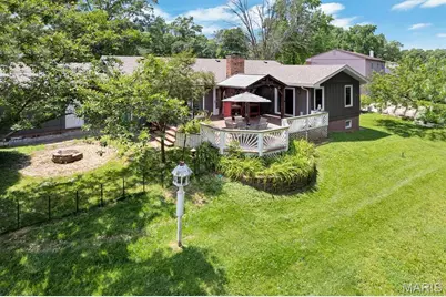 806 Hollyridge Drive, Ballwin, MO 63011 - Photo 41