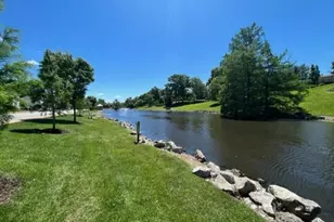 9174 Robin Ct, Brentwood, MO 63144 - Photo 15