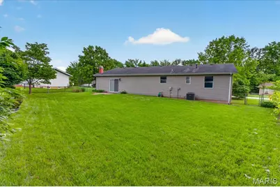 4 Glenview Drive, Saint Charles, MO 63304 - Photo 23