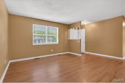 4 Glenview Drive, Saint Charles, MO 63304 - Photo 5