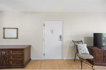 1425 Willow Brook Cove #5, Saint Louis, MO 63146 - Photo 7