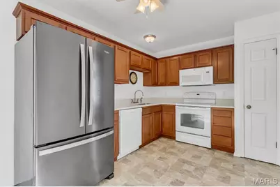 836 Du Pre Court, Saint Peters, MO 63376 - Photo 3