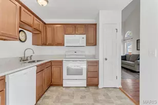 836 Du Pre Ct, Saint Peters, MO 63376 - Photo 9