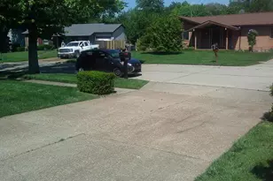1972 Shoreham Dr, Florissant, MO 63033 - Photo 3
