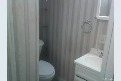 1972 Shoreham Drive, Florissant, MO 63033 - Photo 33
