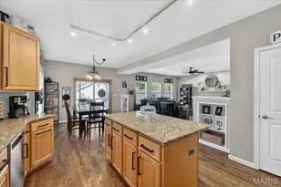 6117 Coronado Ave, Saint Louis, MO 63116 - Photo 9