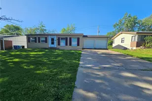1528 Surf Side Dr, Saint Louis, MO 63138 - Photo 1