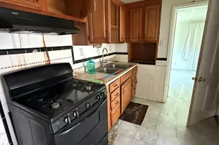 8155 Bloom Dr, Hanley Hills, MO 63114 - Photo 11